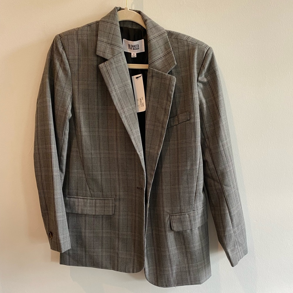 BB Dakota blazer